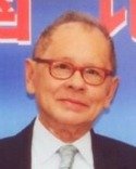 Van Trinh small.jpg